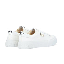 Cargar imagen en el visor de la galería, Deportiva NO NAME SS25