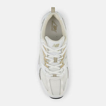 Cargar imagen en el visor de la galería, New Balance 530