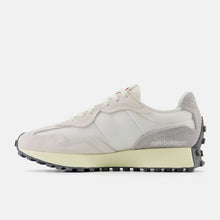 Cargar imagen en el visor de la galería, New Balance 327