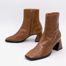 Cargar imagen en el visor de la galería, Botín Ángel Alarcón