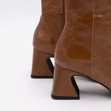 Cargar imagen en el visor de la galería, Botín Ángel Alarcón