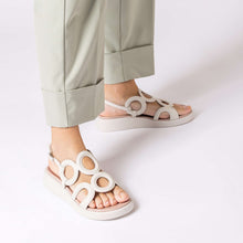 Cargar imagen en el visor de la galería, Sandalia Wonders SS25