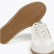 Cargar imagen en el visor de la galería, Deportiva LC SS25