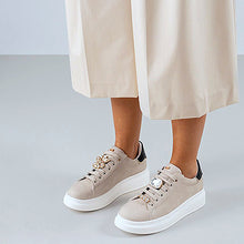 Cargar imagen en el visor de la galería, Deportiva EXE SS25