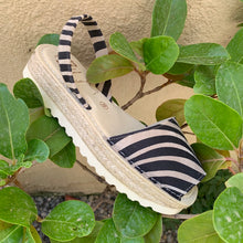 Cargar imagen en el visor de la galería, Albarca Pons Menorca