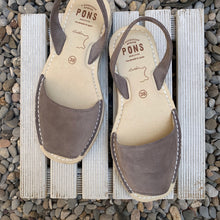 Cargar imagen en el visor de la galería, Albarca Pons Menorca