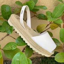 Cargar imagen en el visor de la galería, Albarca Pons Menorca