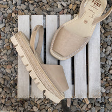 Cargar imagen en el visor de la galería, Albarca Pons Menorca