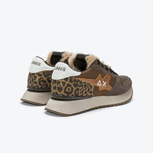 Cargar imagen en el visor de la galería, Deportiva SUN68