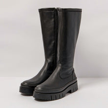 Cargar imagen en el visor de la galería, Bota art