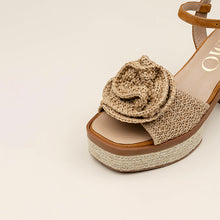 Cargar imagen en el visor de la galería, Alpargata Gaimo SS25