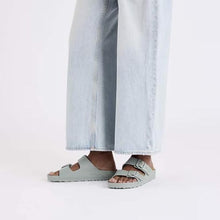 Cargar imagen en el visor de la galería, Sandalia Birkenstock