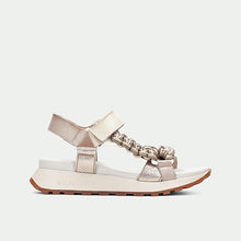 Cargar imagen en el visor de la galería, Sandalia Hispanitas SS25