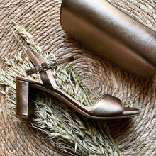 Cargar imagen en el visor de la galería, Sandalia Unisa