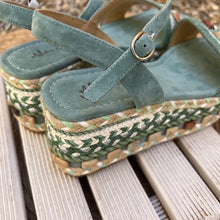 Cargar imagen en el visor de la galería, Sandalia Alma en Pena