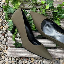 Cargar imagen en el visor de la galería, Stiletto Itse