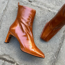 Cargar imagen en el visor de la galería, Botín Ángel Alarcón