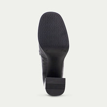 Cargar imagen en el visor de la galería, Mocasín Hispanitas