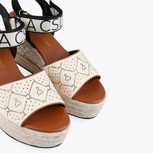 Cargar imagen en el visor de la galería, Sandalia LC
