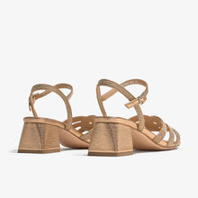 Cargar imagen en el visor de la galería, Sandalia Regarde Le Ciel SS25