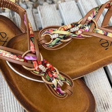 Cargar imagen en el visor de la galería, Sandalia Multicolor