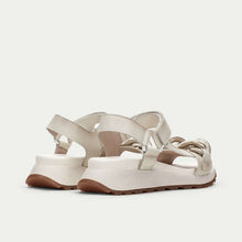 Cargar imagen en el visor de la galería, Sandalia Hispanitas - NEW IN