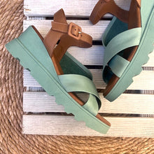 Cargar imagen en el visor de la galería, Sandalia Itse