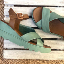 Cargar imagen en el visor de la galería, Sandalia Itse