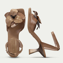 Cargar imagen en el visor de la galería, Sandalia Hispanitas