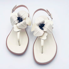 Cargar imagen en el visor de la galería, Sandalia Hispanitas
