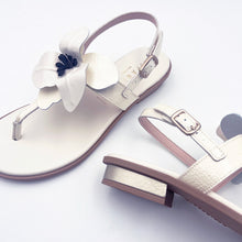 Cargar imagen en el visor de la galería, Sandalia Hispanitas