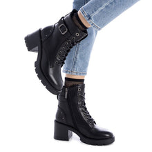 Cargar imagen en el visor de la galería, Botín Carmela