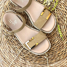 Cargar imagen en el visor de la galería, Sandalia itse
