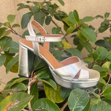 Cargar imagen en el visor de la galería, Sandalia Itse