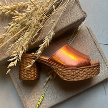 Cargar imagen en el visor de la galería, Zueco Itse