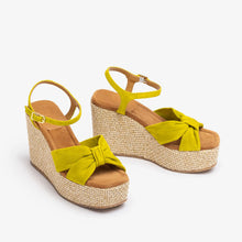 Cargar imagen en el visor de la galería, Sandalia Unisa