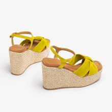 Cargar imagen en el visor de la galería, Sandalia Unisa