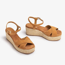 Cargar imagen en el visor de la galería, Sandalia Unisa