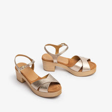 Cargar imagen en el visor de la galería, Sandalia Unisa