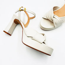 Cargar imagen en el visor de la galería, Sandalia Unisa