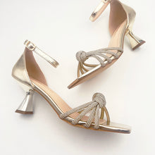 Cargar imagen en el visor de la galería, Sandalia Altrimenti