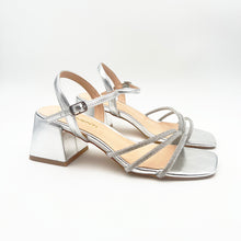 Cargar imagen en el visor de la galería, Sandalia Altrimenti