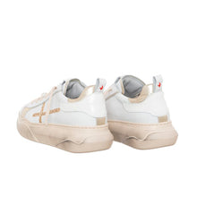 Cargar imagen en el visor de la galería, Deportiva GIO+