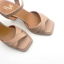 Cargar imagen en el visor de la galería, Sandalia itse