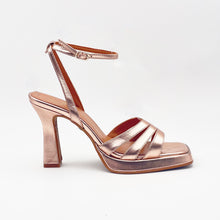 Cargar imagen en el visor de la galería, Sandalia itse