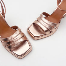 Cargar imagen en el visor de la galería, Sandalia itse