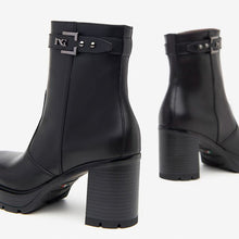 Cargar imagen en el visor de la galería, Botín Nero Giardini