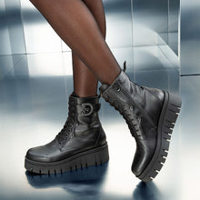 Cargar imagen en el visor de la galería, Botín Nero Giardini