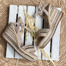 Cargar imagen en el visor de la galería, Sandalia Alma en Pena