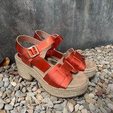 Cargar imagen en el visor de la galería, Sandalia Itse